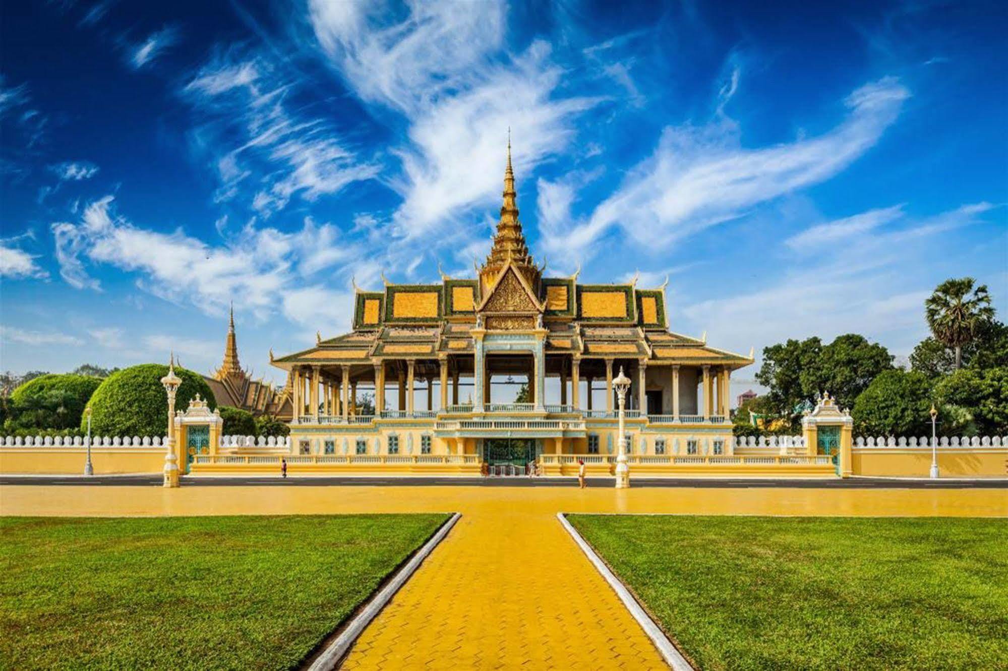 Richly Boutique Hotel Phnom Penh Exterior photo