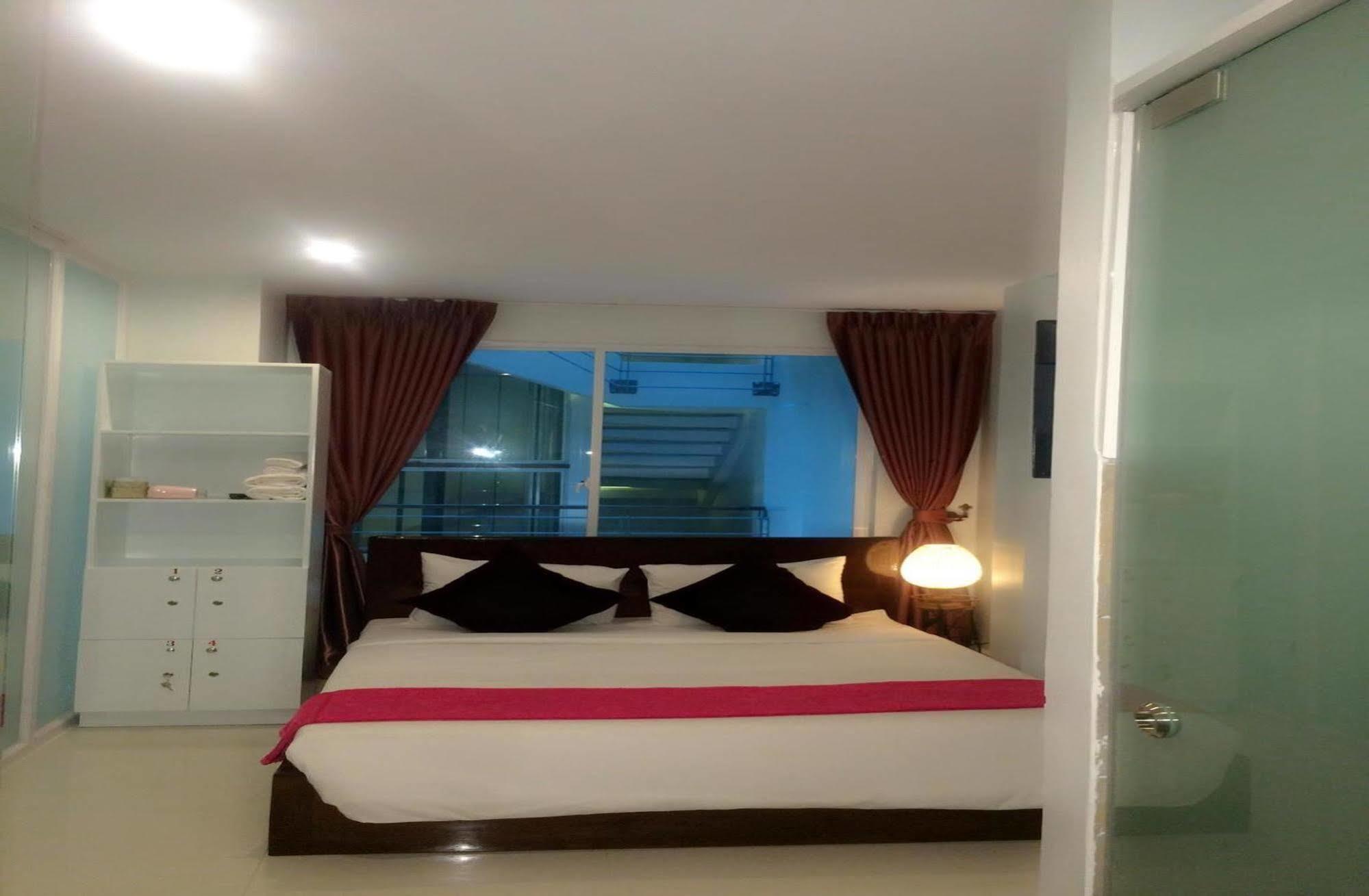 Richly Boutique Hotel Phnom Penh Exterior photo