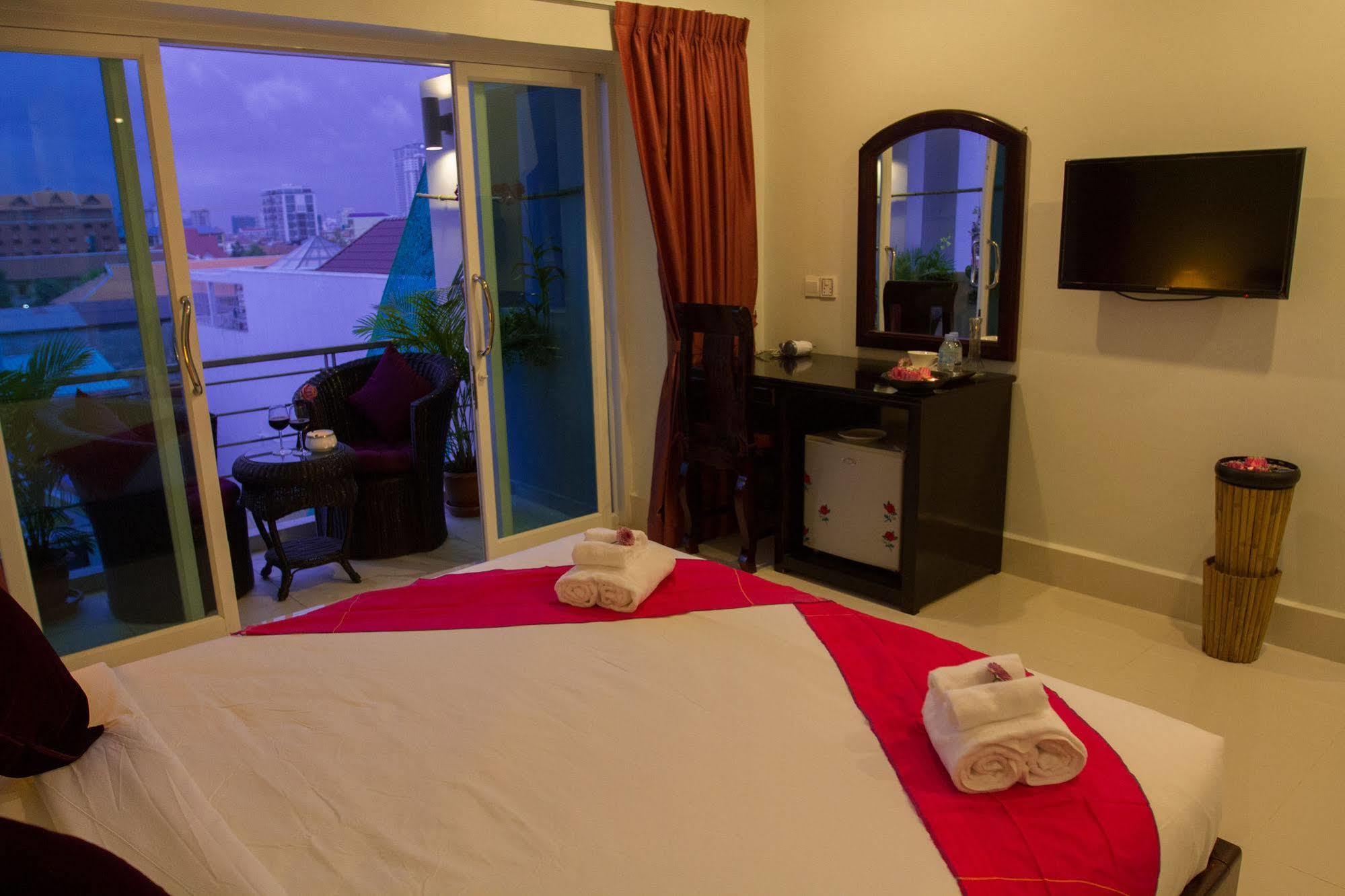 Richly Boutique Hotel Phnom Penh Exterior photo