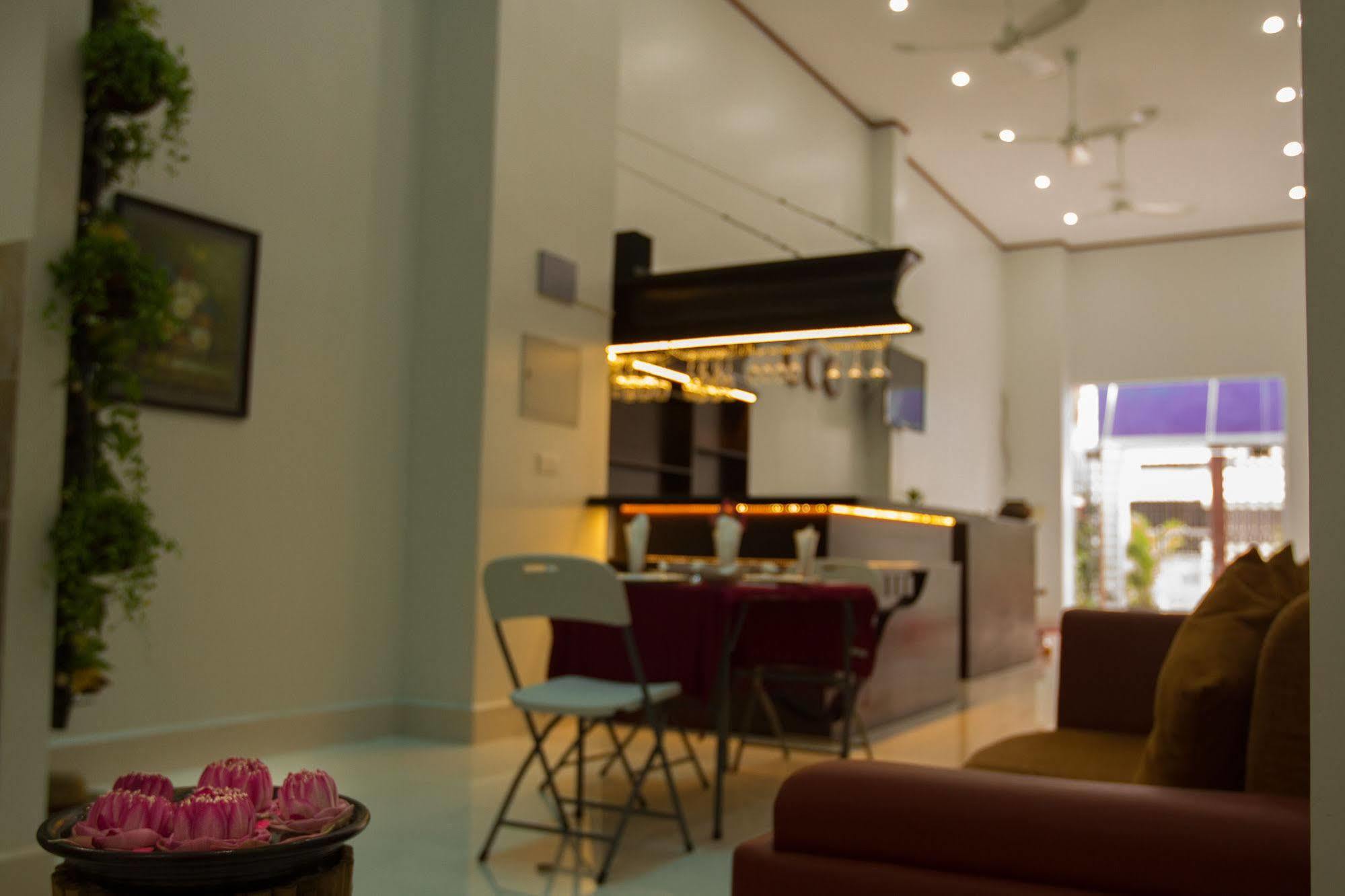 Richly Boutique Hotel Phnom Penh Exterior photo
